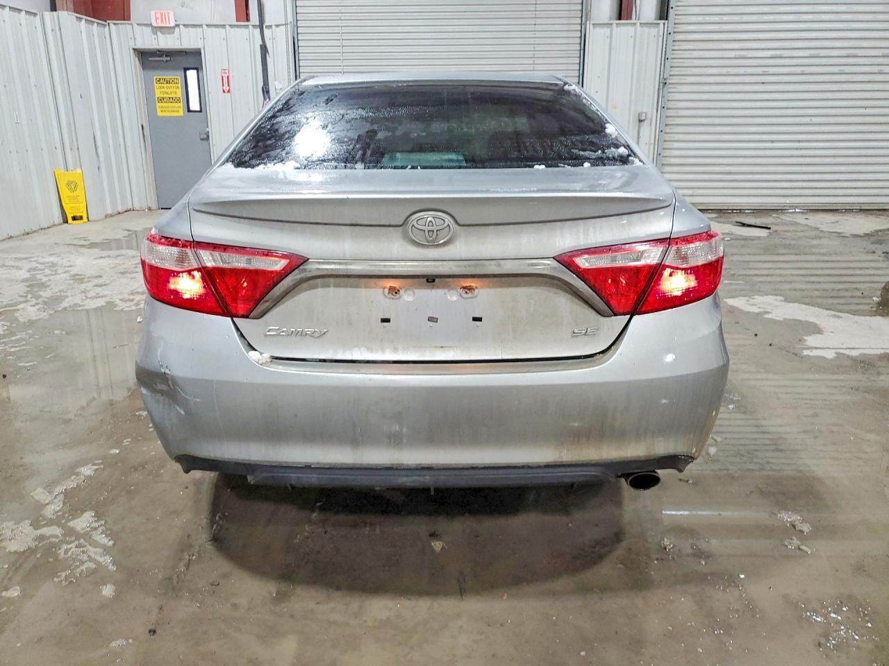 2017 Toyota Camry Le - Image 6