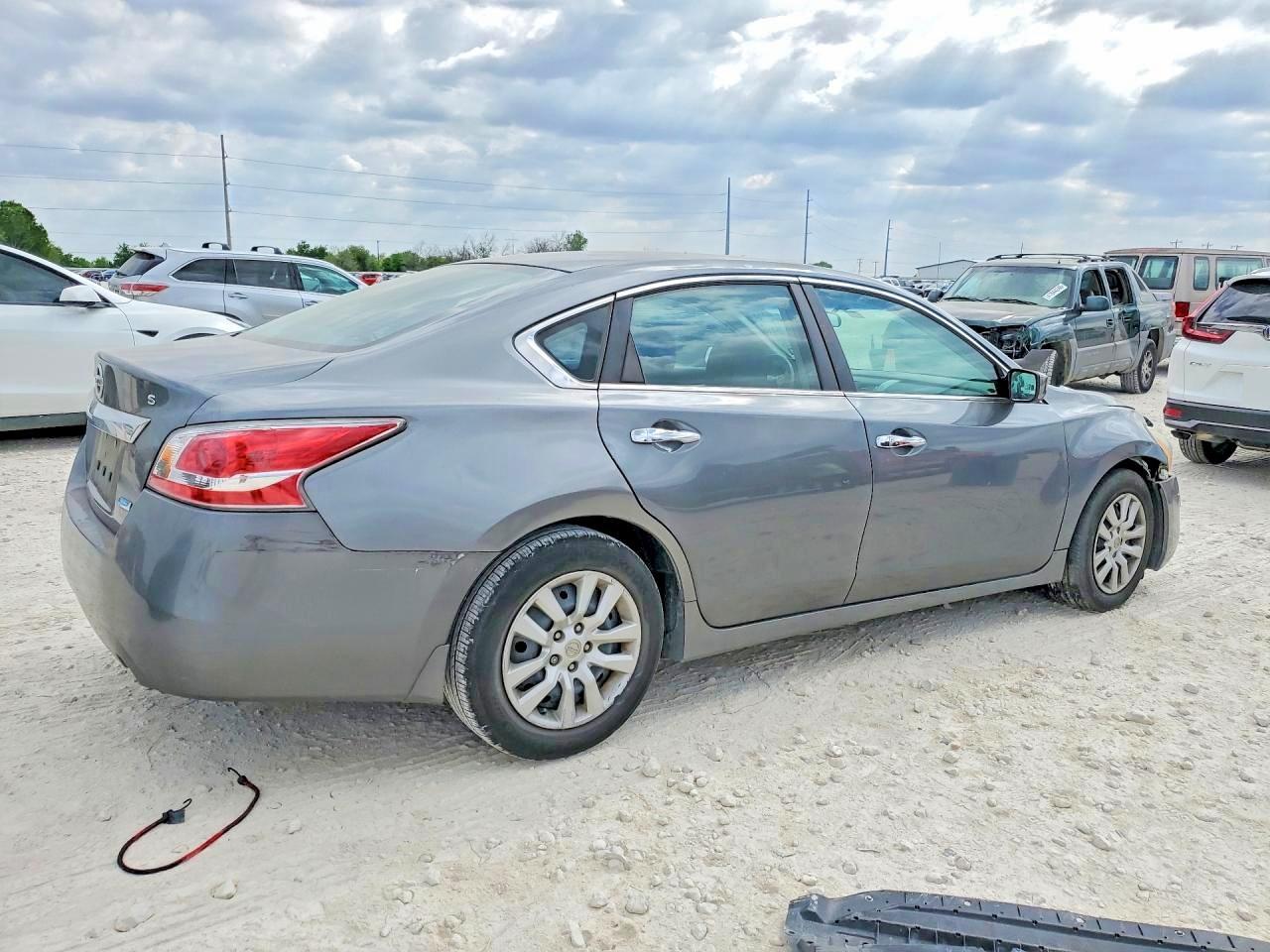 2014 Nissan Altima 2.5 S - Фото 3