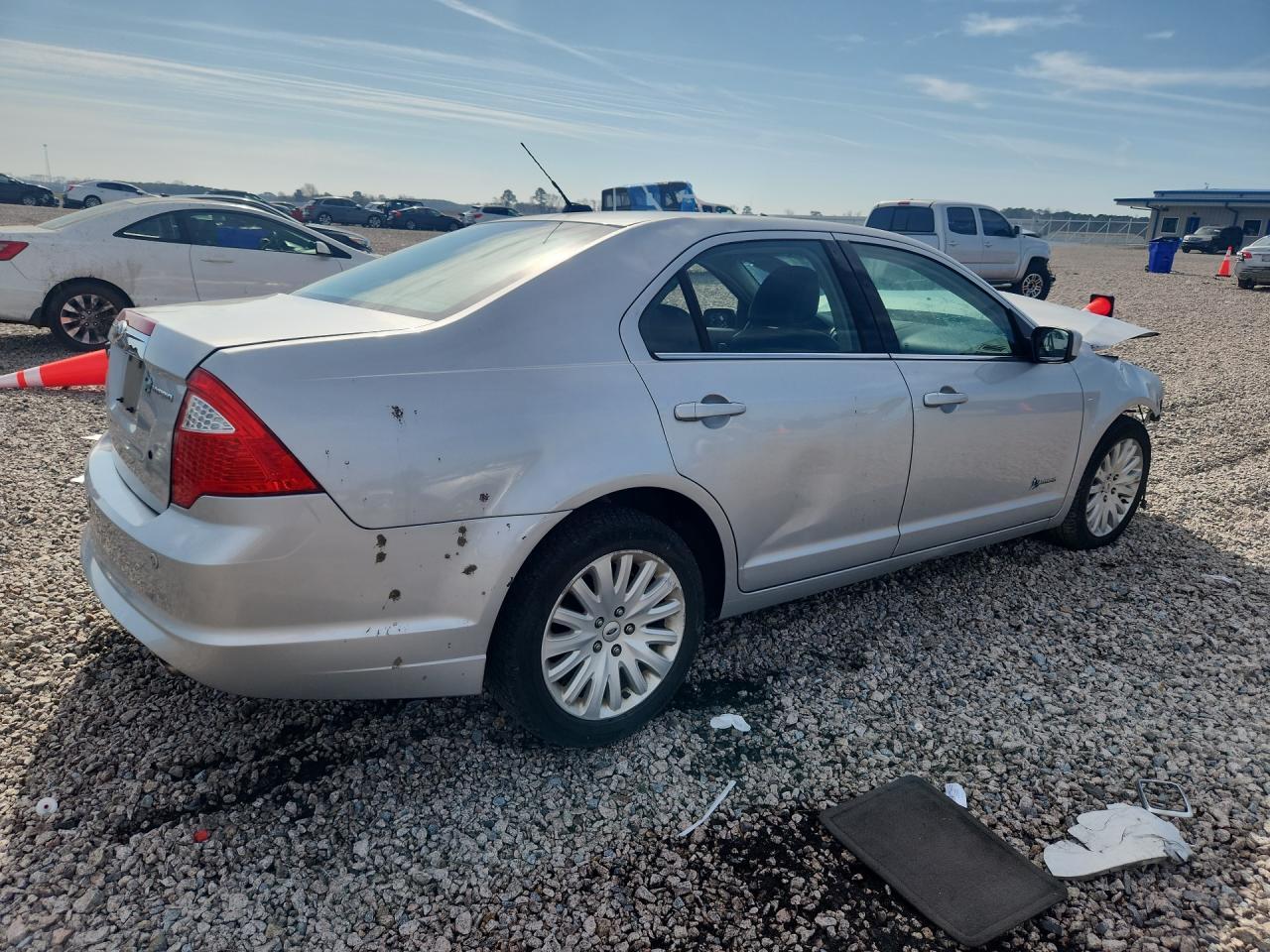 2010 Ford Fusion Hybrid - Image 3