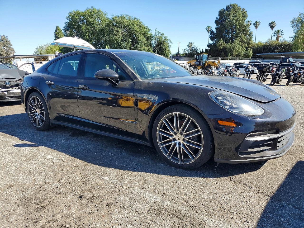 2020 Porsche Panamera Base - Image 4