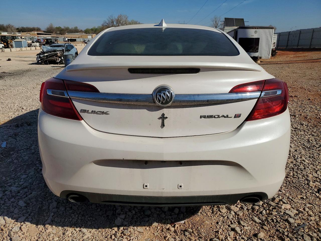 2017 Buick Regal Sport Touring - Image 6