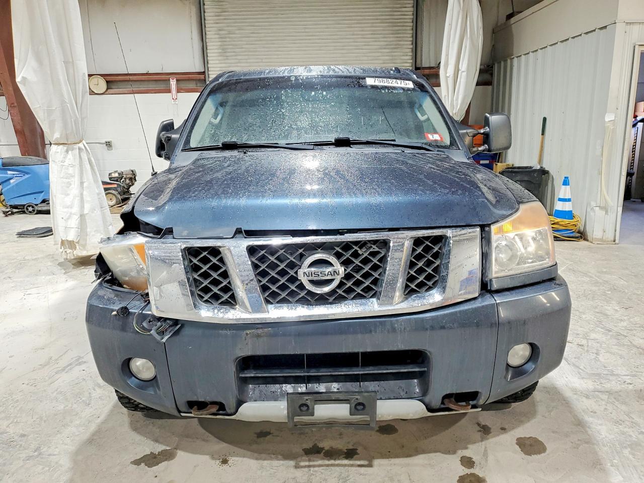 2014 Nissan Titan Sv - Image 5