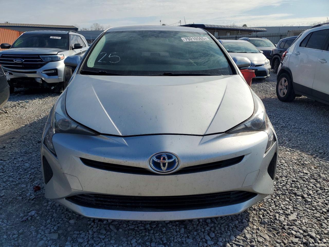 2016 Toyota Prius Two - Фото 5