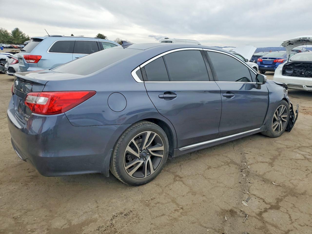 2017 Subaru Legacy Sport - Фото 3
