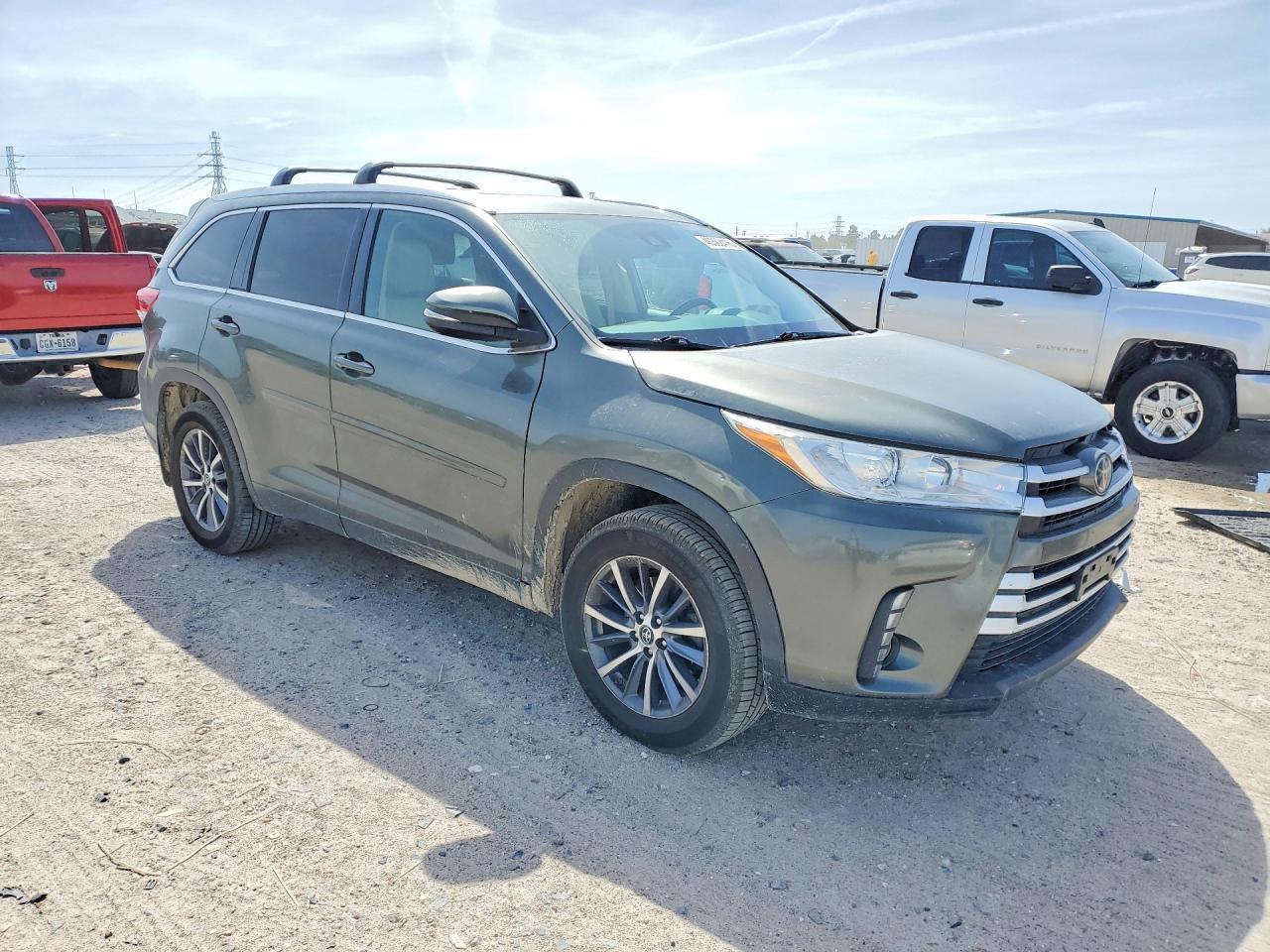 2017 Toyota Highlander Xle - Фото 4