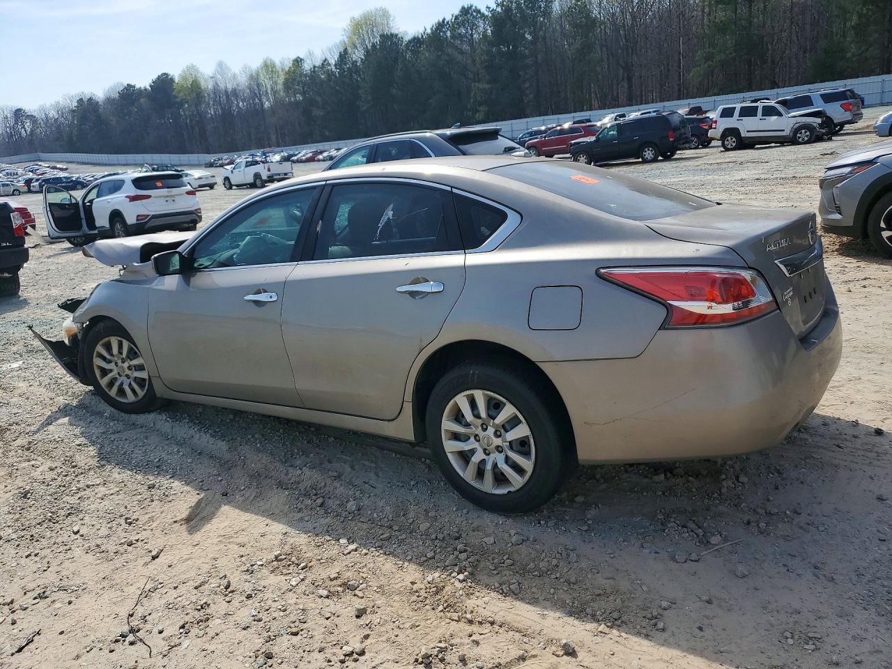 2015 Nissan Altima 2.5 S - Image 2