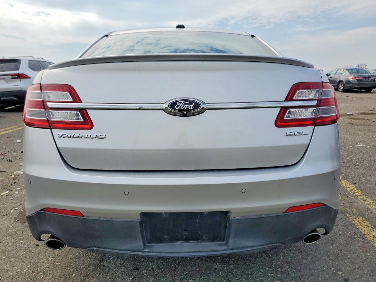 2015 Ford Taurus Sel - Фото 6
