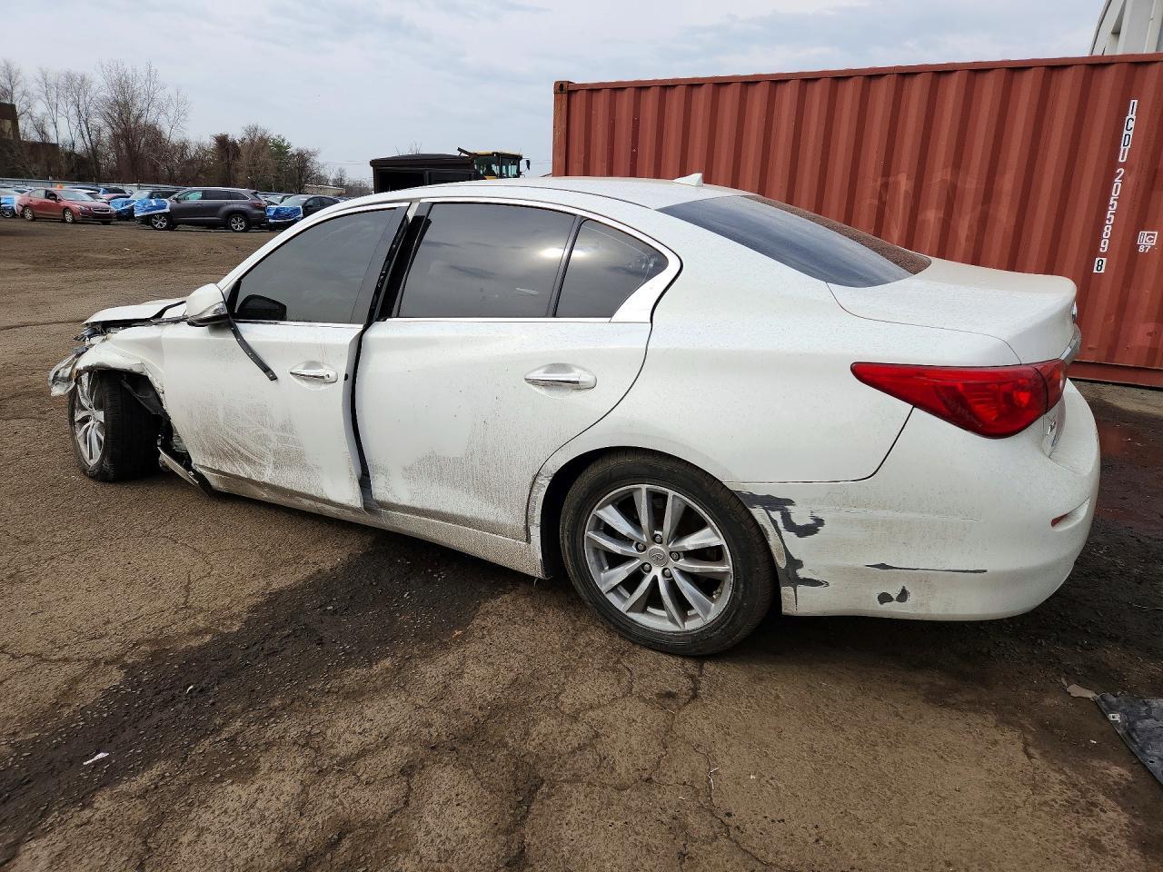 2015 Infiniti Q50 Base - Фото 2