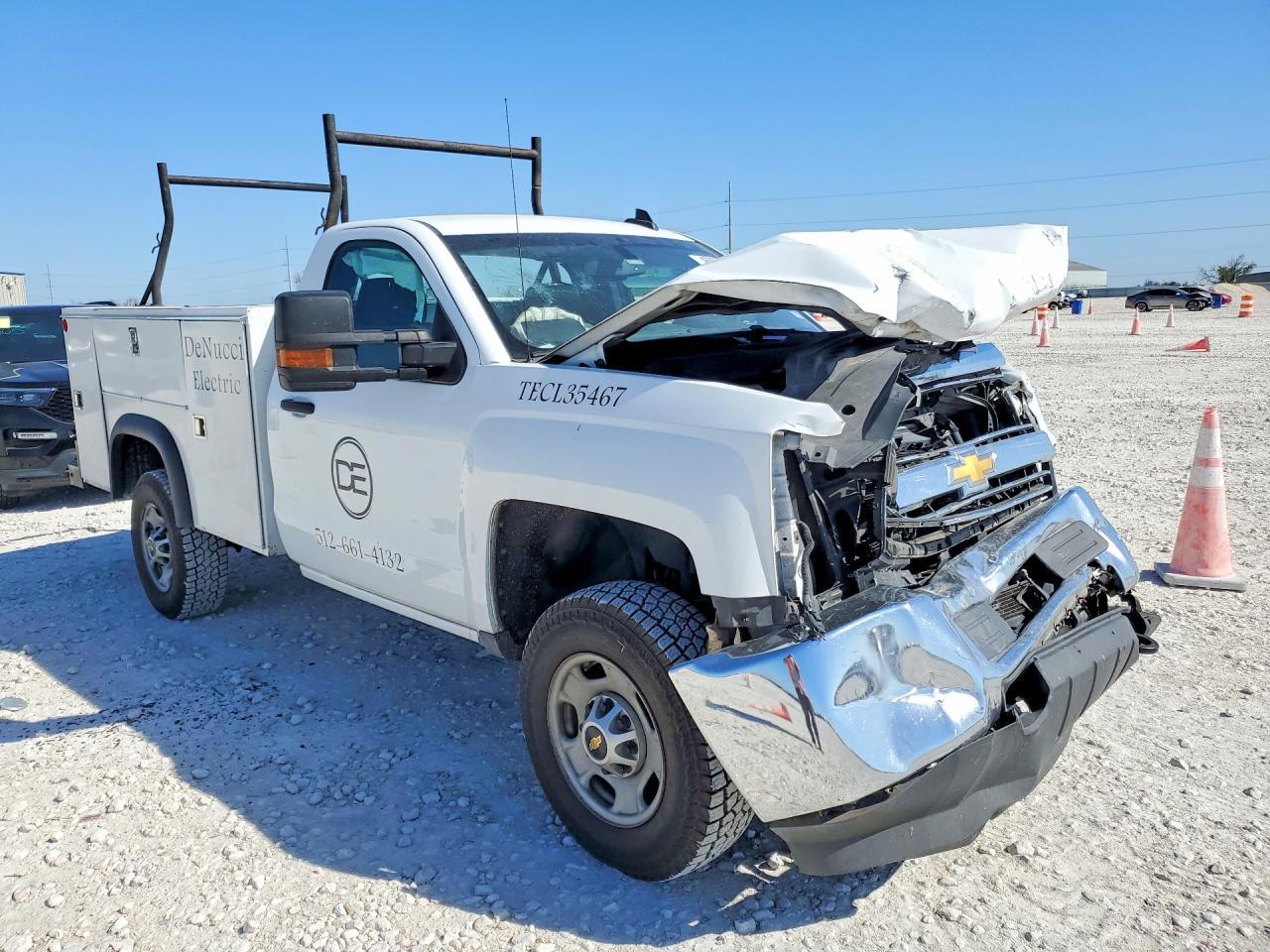 2016 Chevrolet Silverado Utility / Service Truck - Image 4