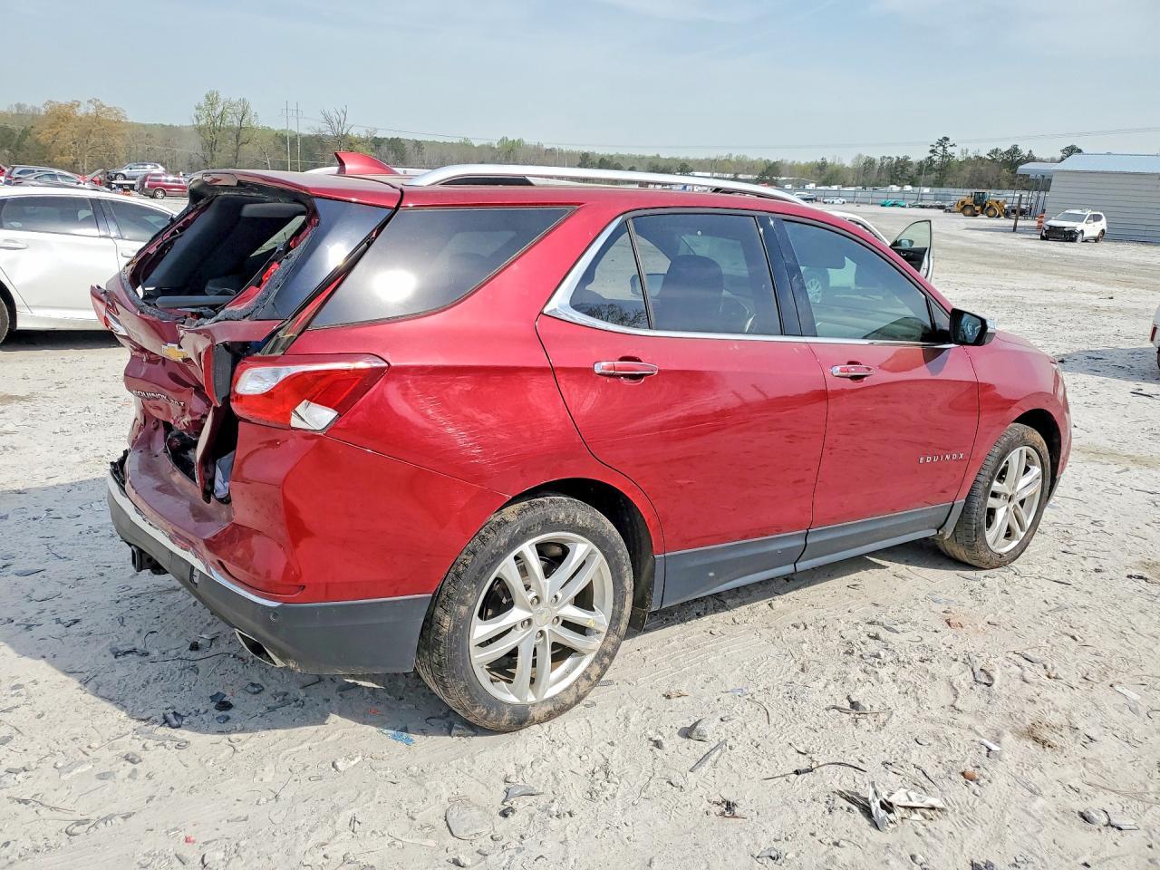 2020 Chevrolet Equinox Premier - Image 3