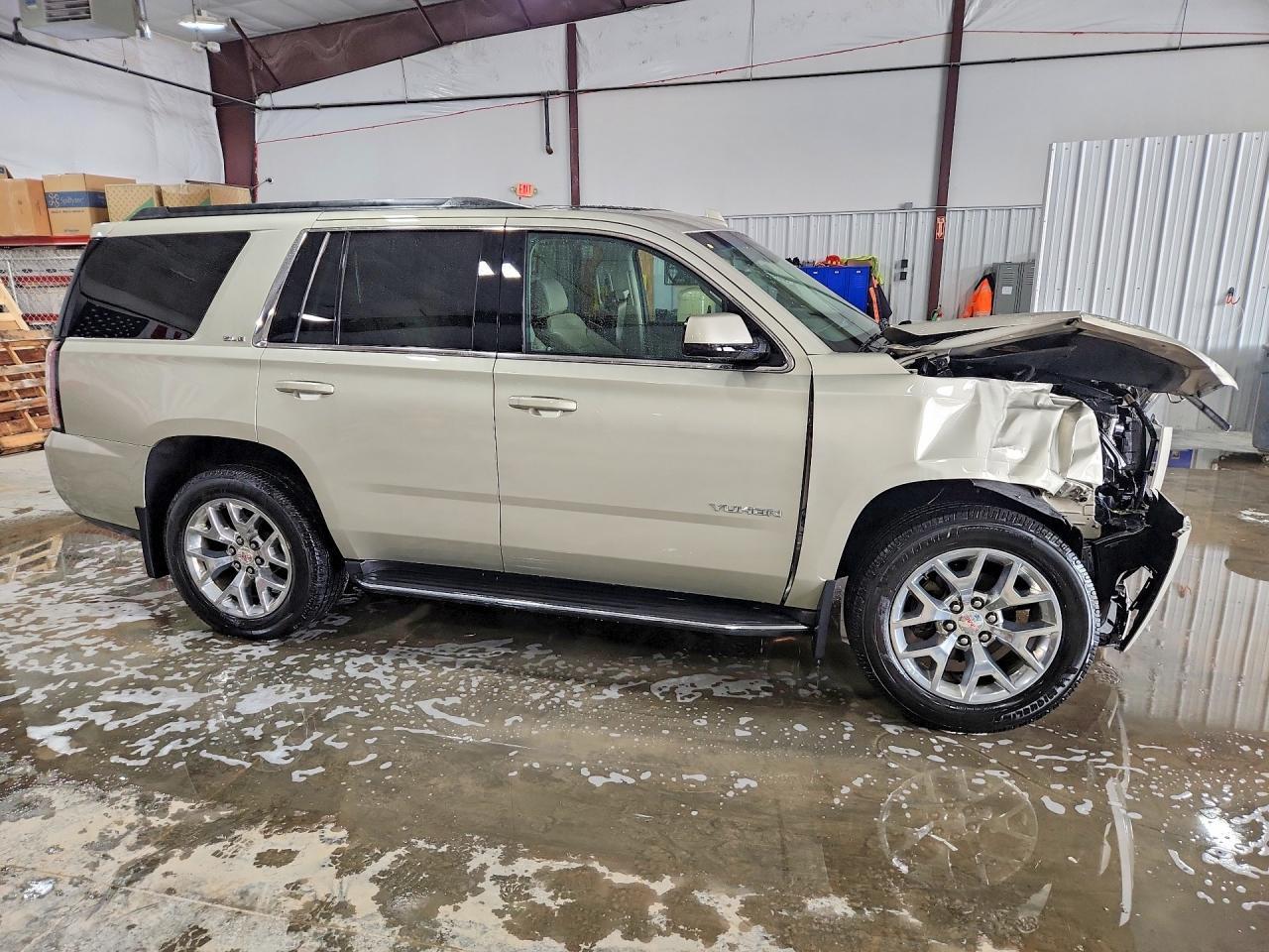 2016 GMC Yukon Sle - Image 4