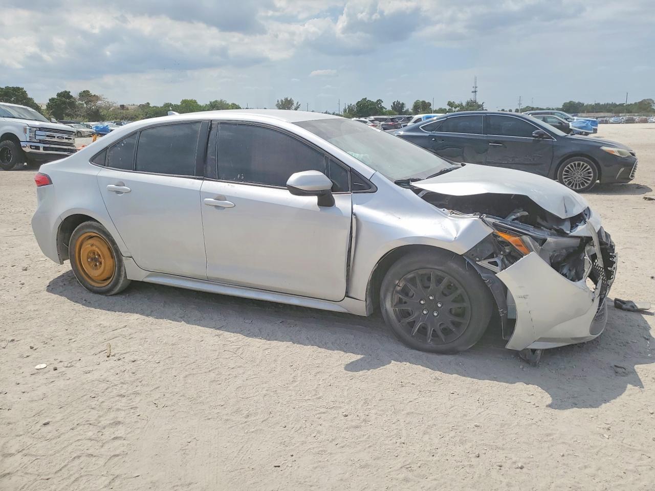 2020 Toyota Corolla Le - Фото 4