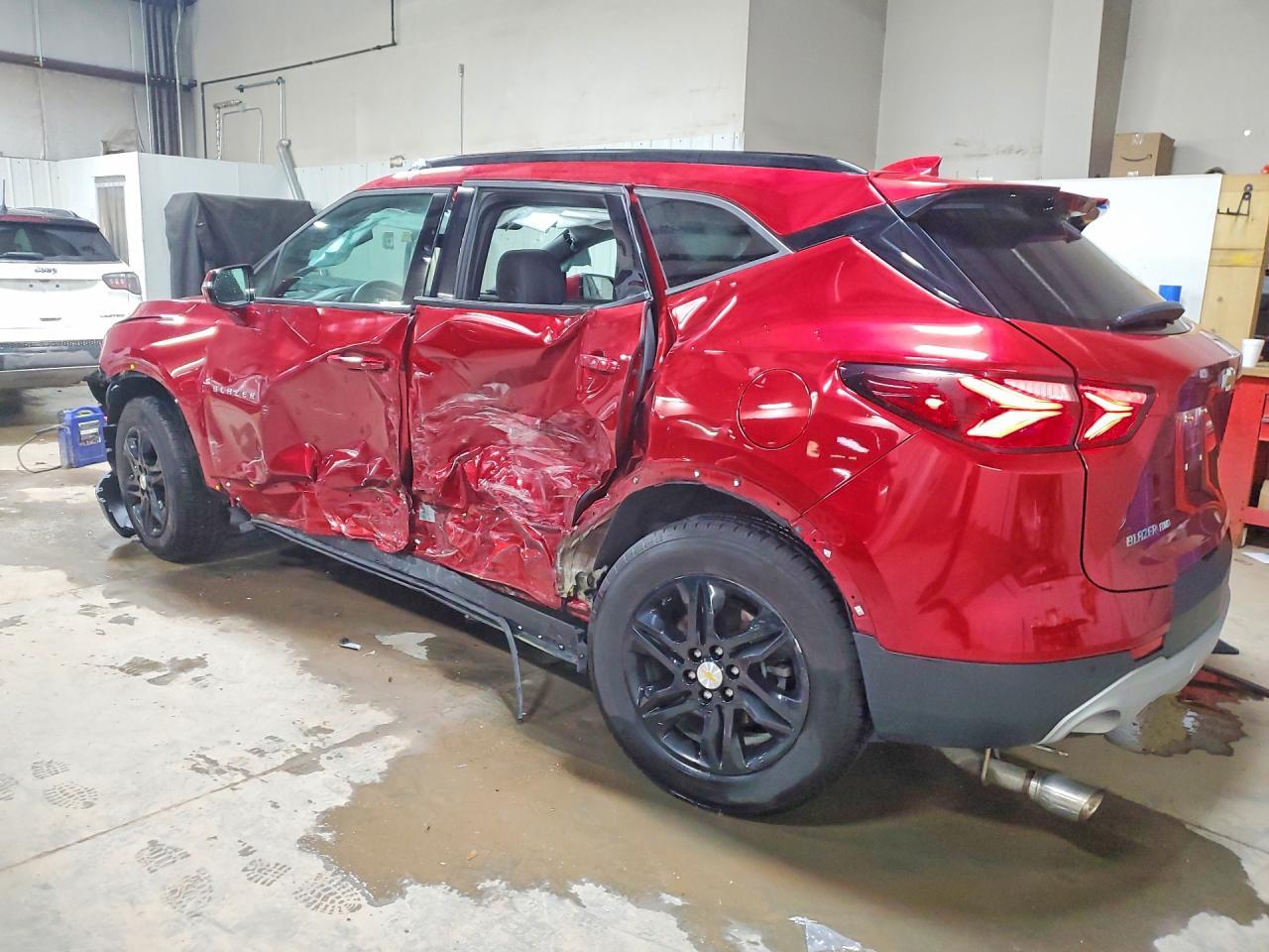 2022 Chevrolet Blazer 2Lt - Фото 2
