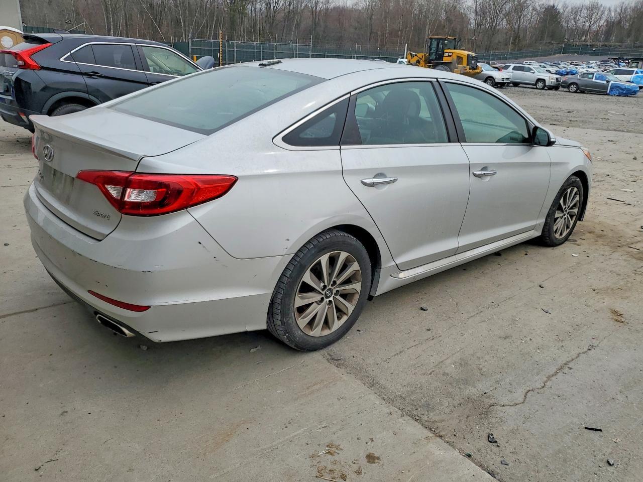 2016 Hyundai Sonata Sport - Фото 3