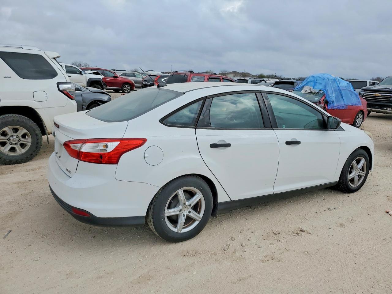2014 Ford Focus S - Фото 3