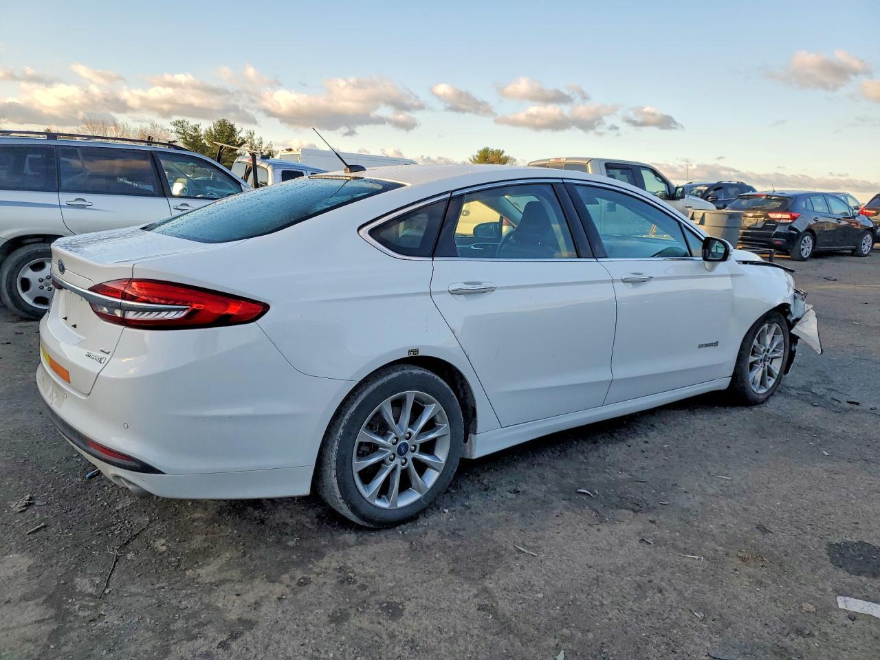 2017 Ford Fusion - Фото 3