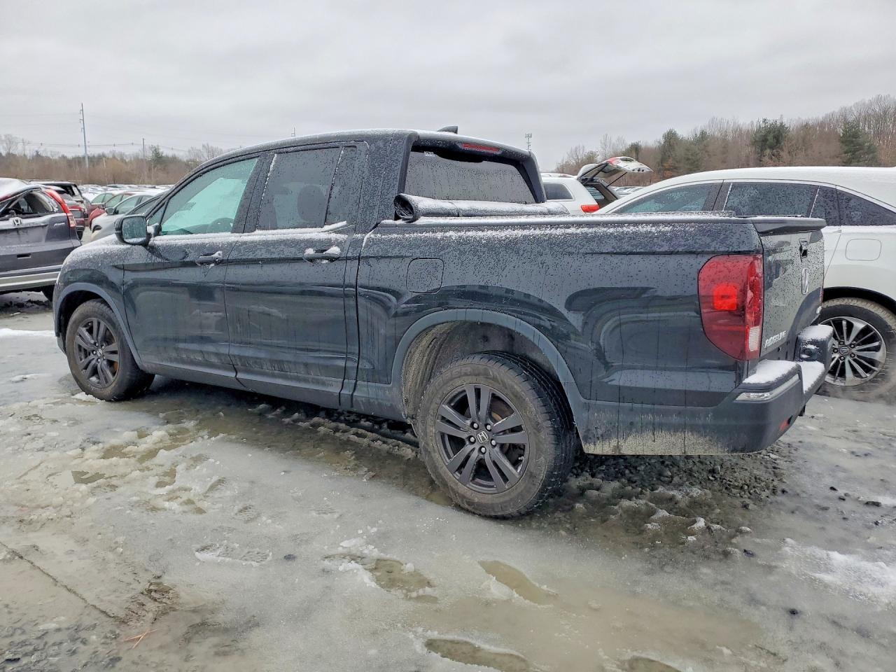 2019 Honda Ridgeline Sport - Image 2