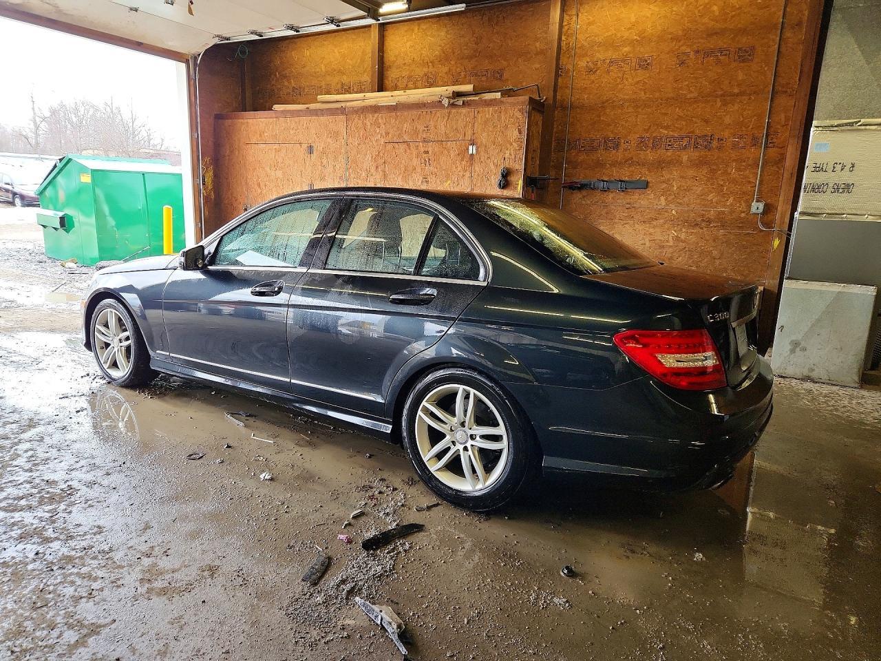 2012 Mercedes-Benz C 300 4Matic - Фото 2