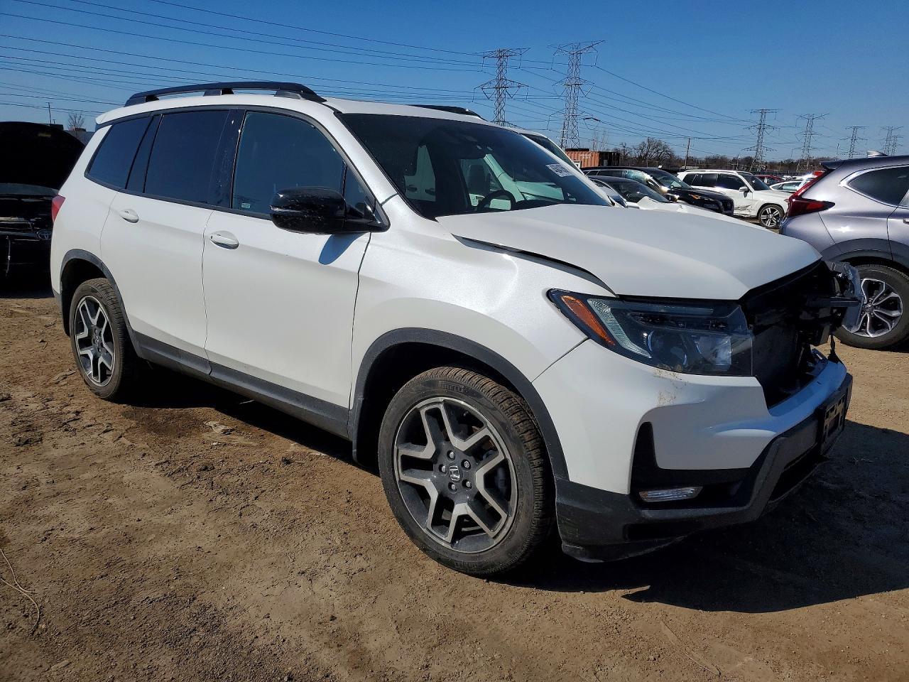 2023 Honda Passport Elite - Image 4