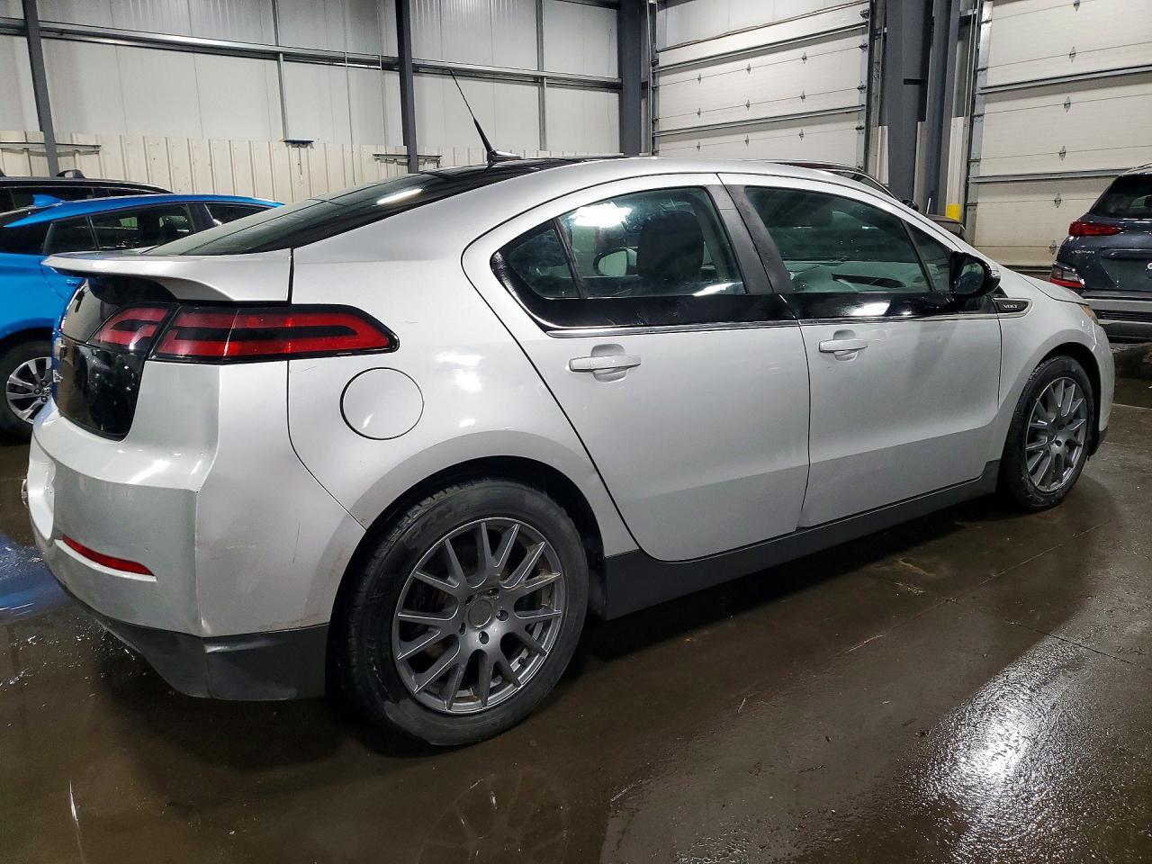 2011 Chevrolet Volt - Фото 3