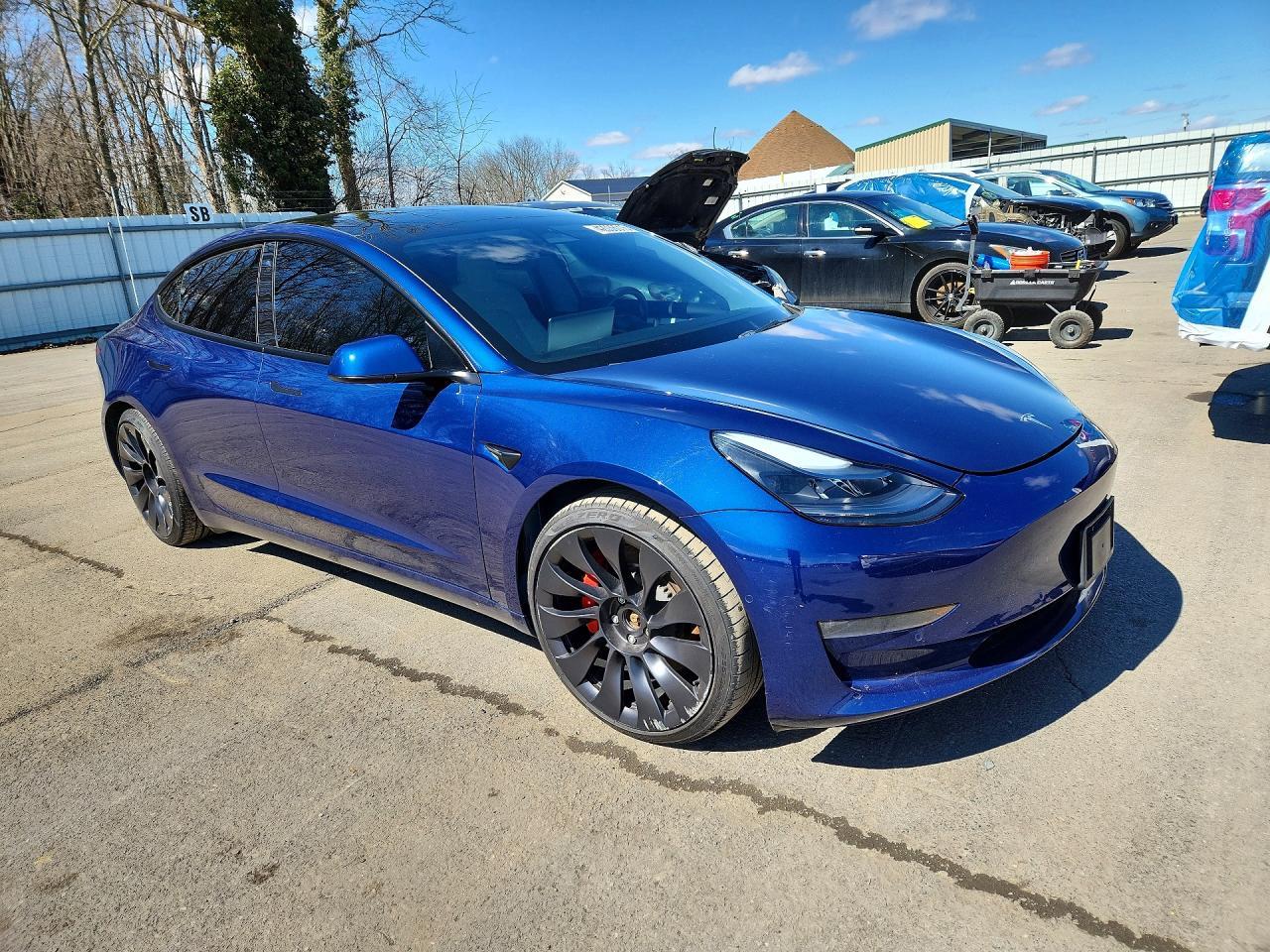 2022 Tesla Model 3 - Фото 4