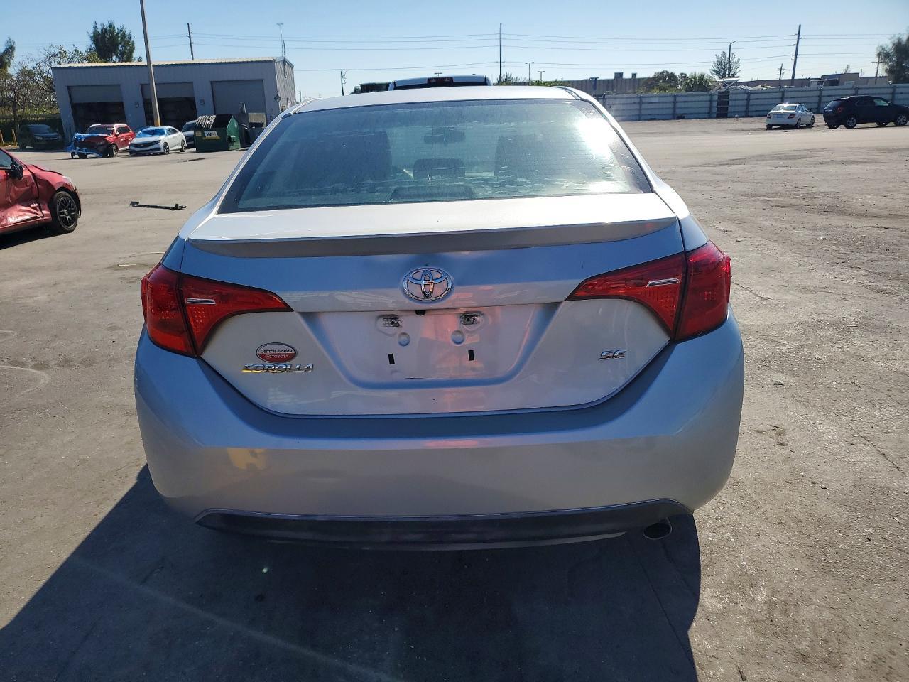 2018 Toyota Corolla Se - Фото 6