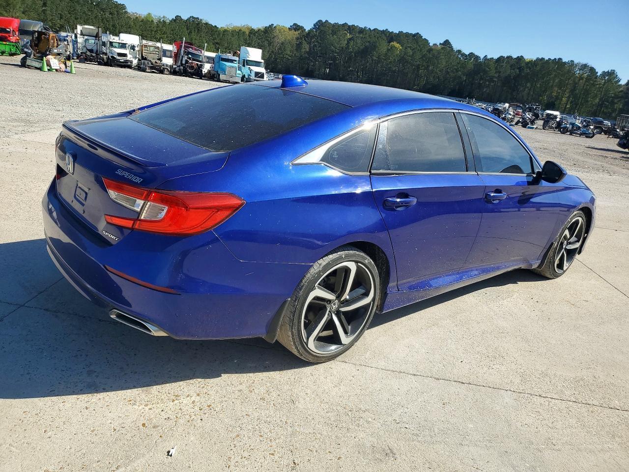2018 Honda Accord Sport - Image 3