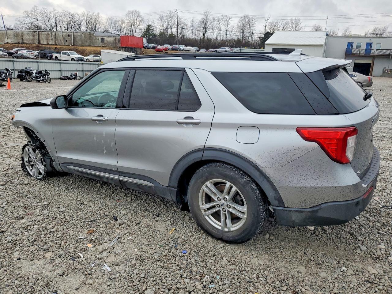 2020 Ford Explorer Xlt - Image 2
