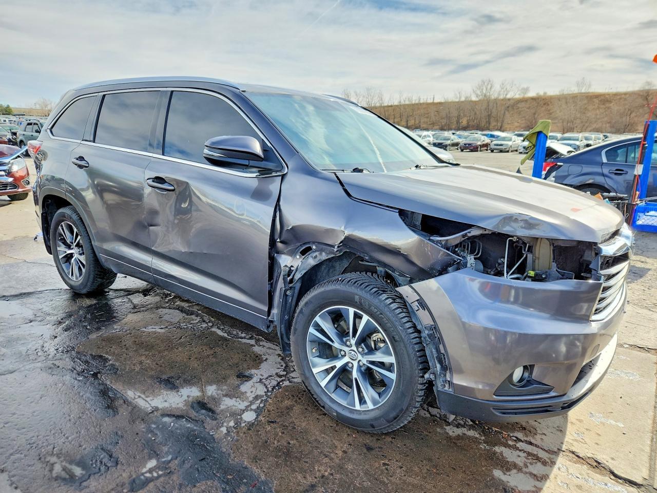 2016 Toyota Highlander Xle - Image 4