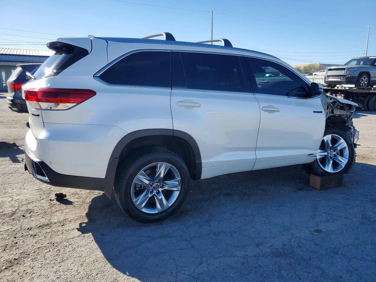 2019 Toyota Highlander Hybrid Limited - Фото 3