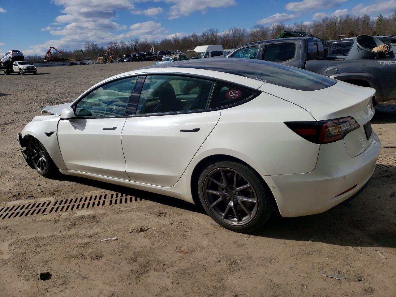 2021 Tesla Model 3 - Фото 2
