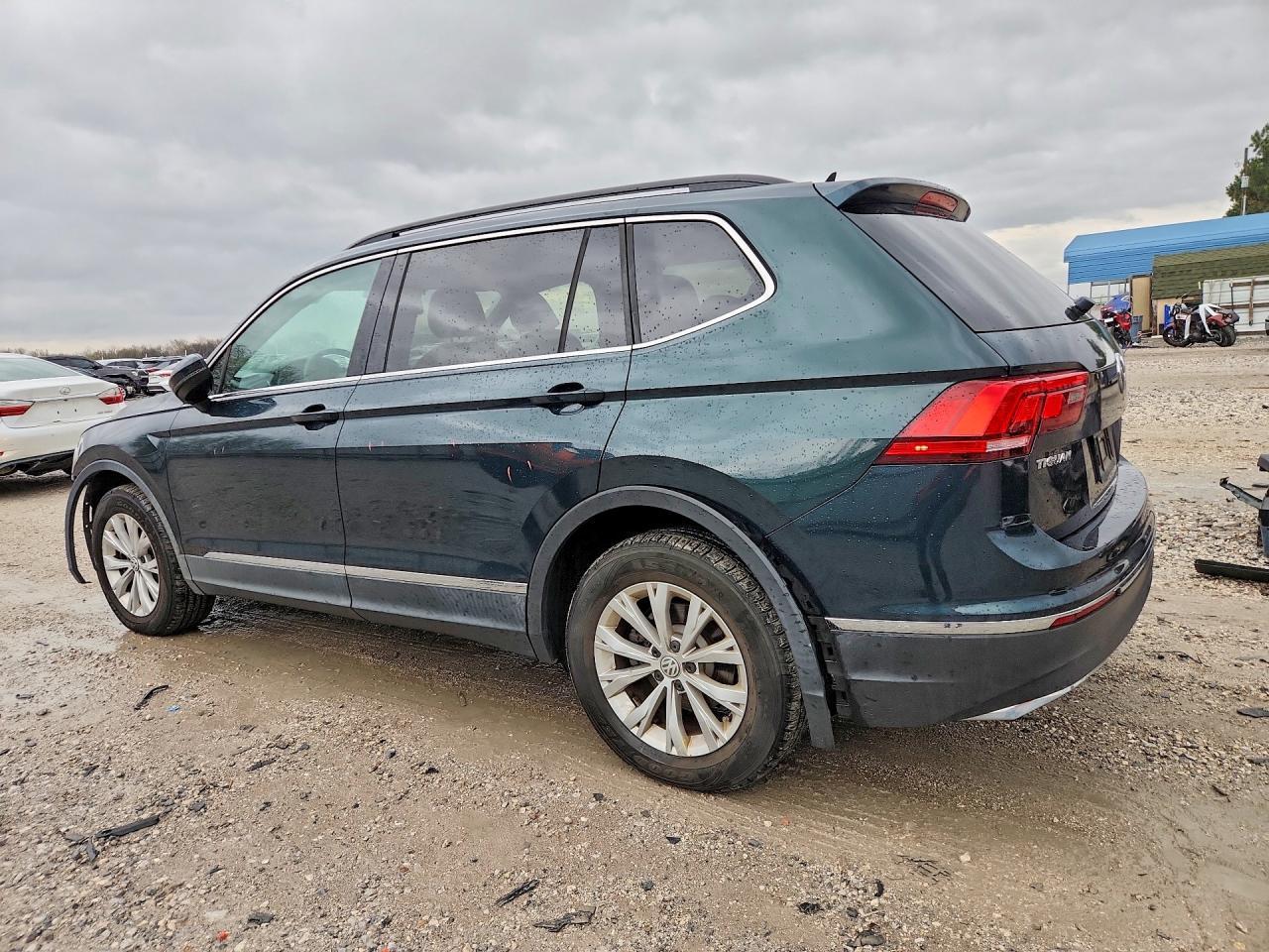 2018 Volkswagen Tiguan Se - Фото 2