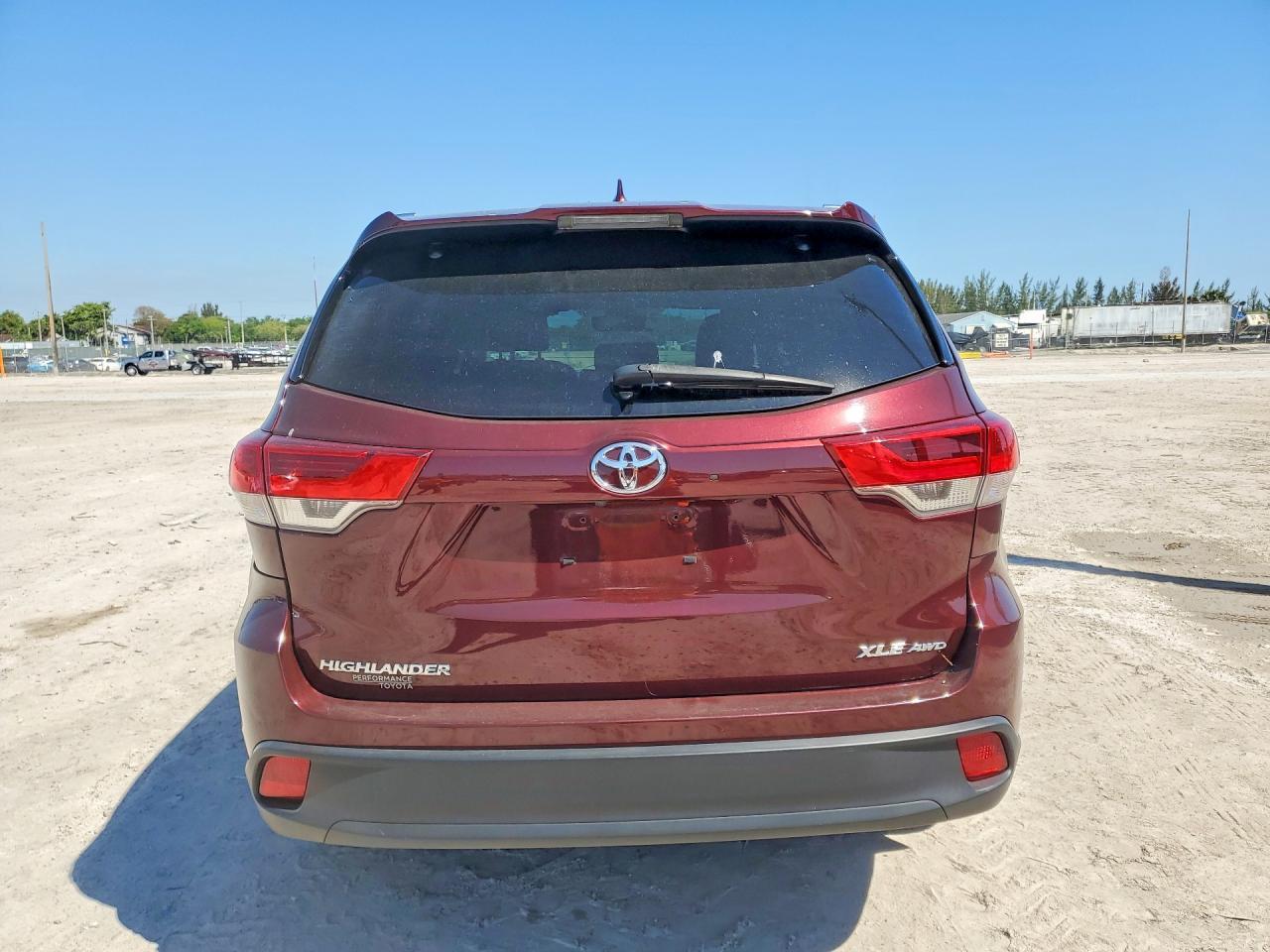 2019 Toyota Highlander Xle - Фото 6