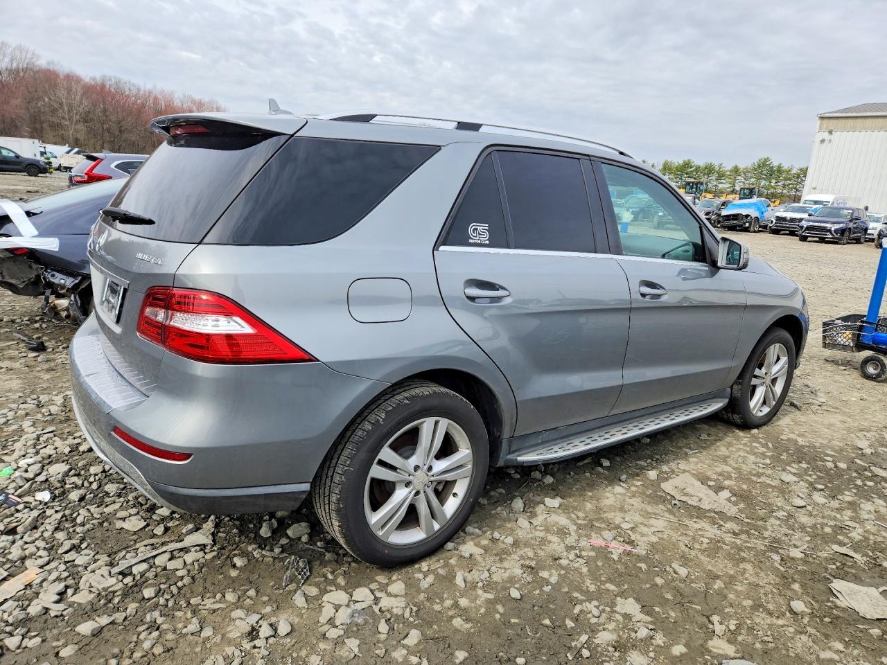 2015 Mercedes-Benz Ml 250 Bluetec - Image 4