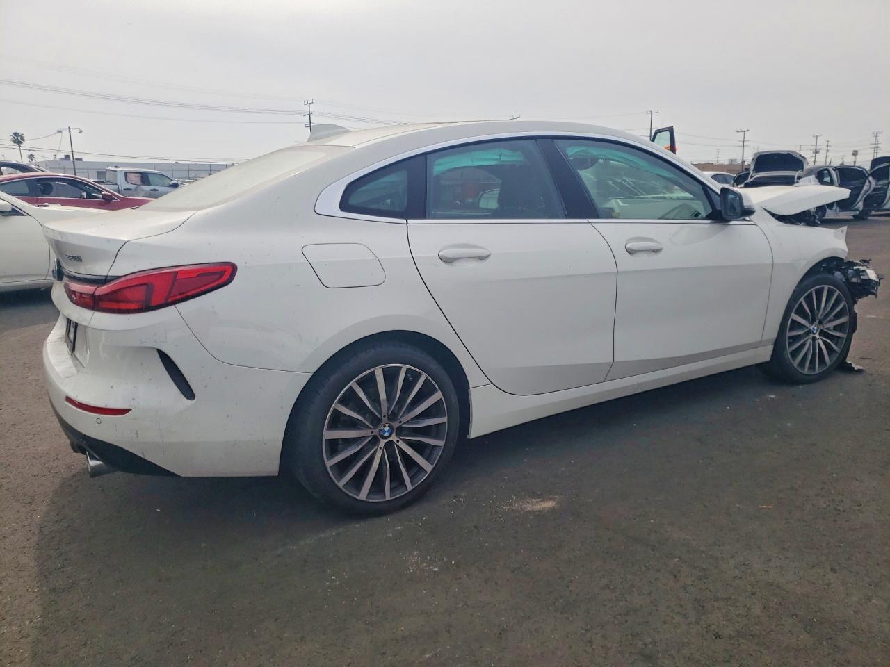 2024 BMW 228I - Фото 3