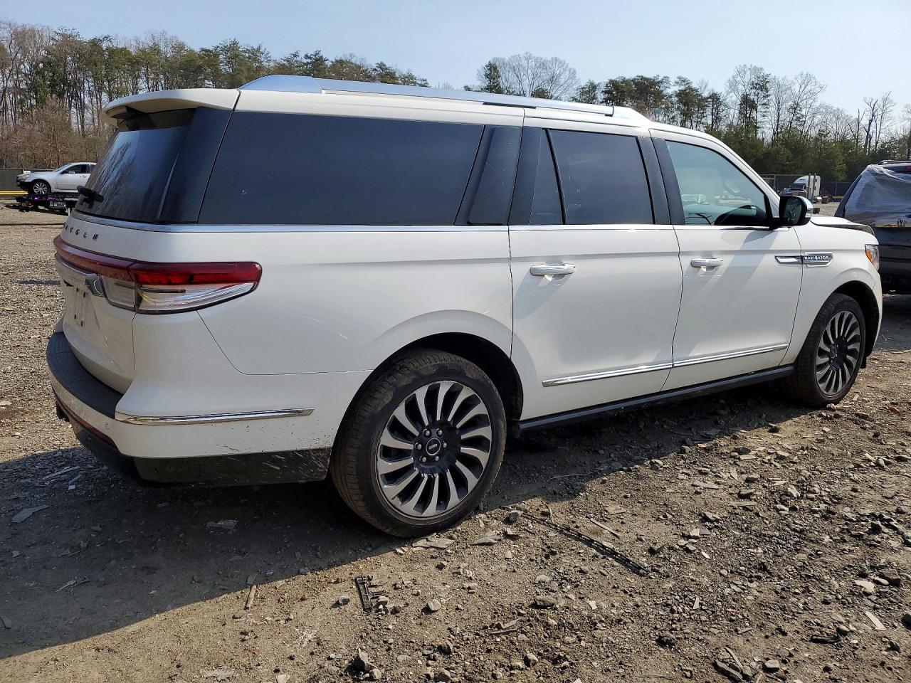 2022 Lincoln Navigator L Black Label - Фото 3