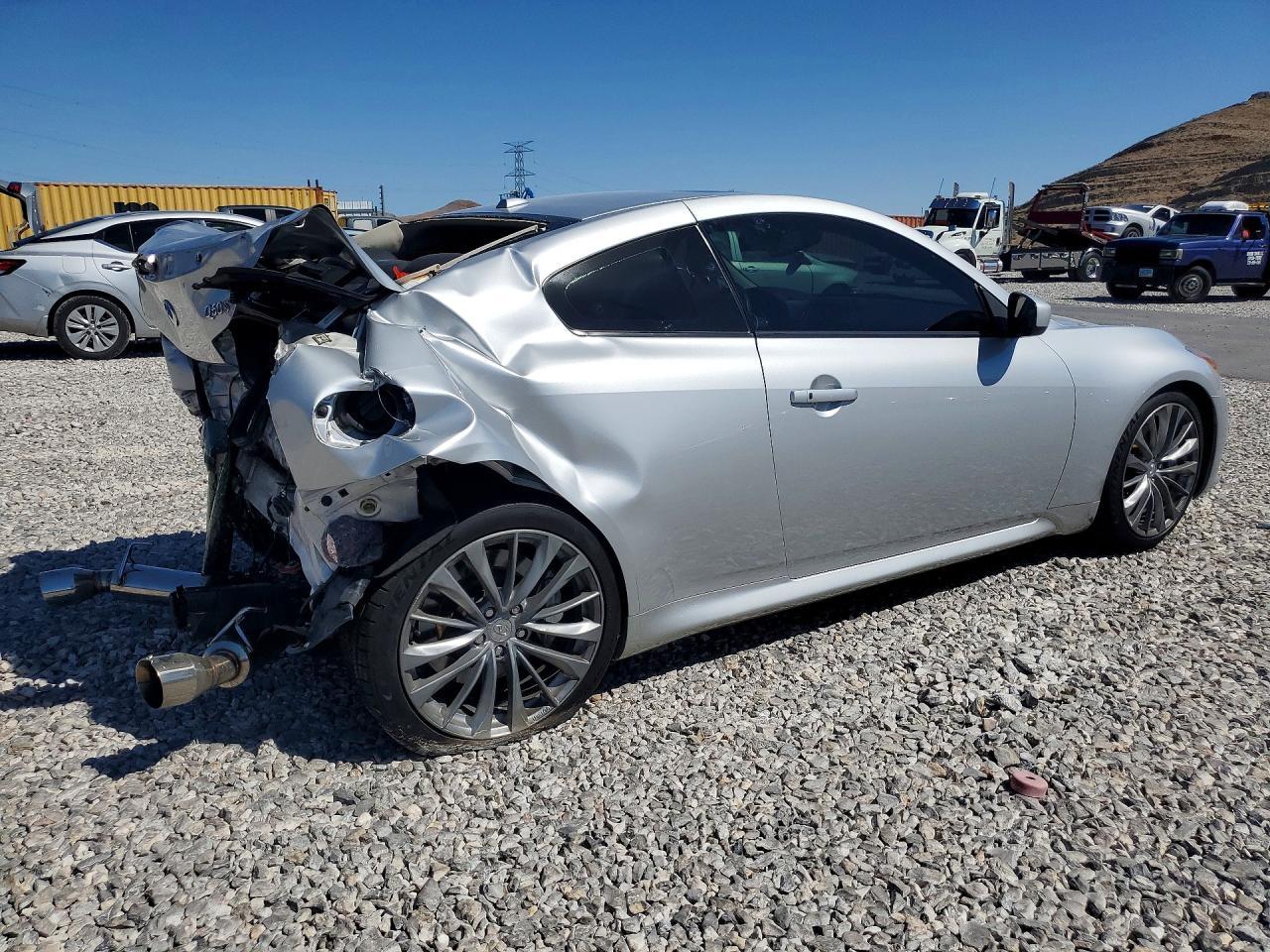 2015 Infiniti Q60 - Image 3