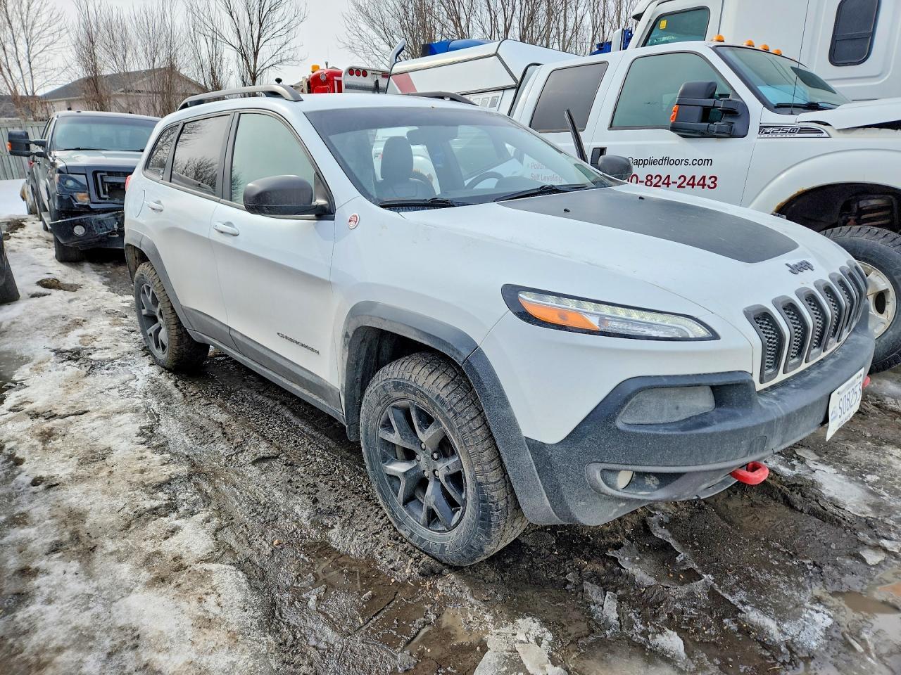 2015 Jeep Cherokee Trailhawk - Image 4