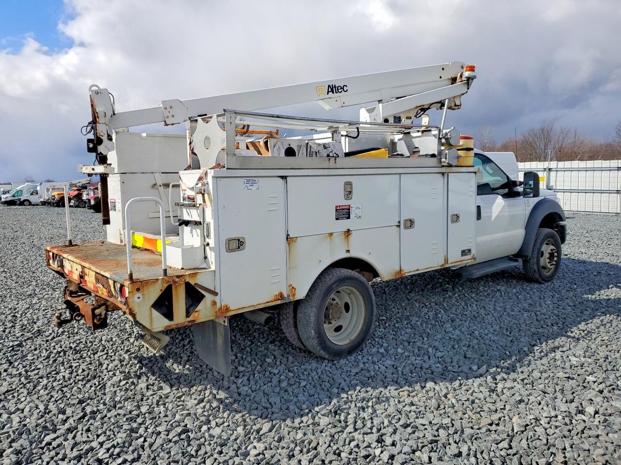 2013 Ford F450 - Фото 3