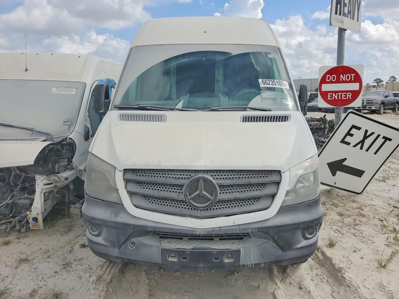 2015 Mercedes-Benz Sprinter 2500 - Image 5