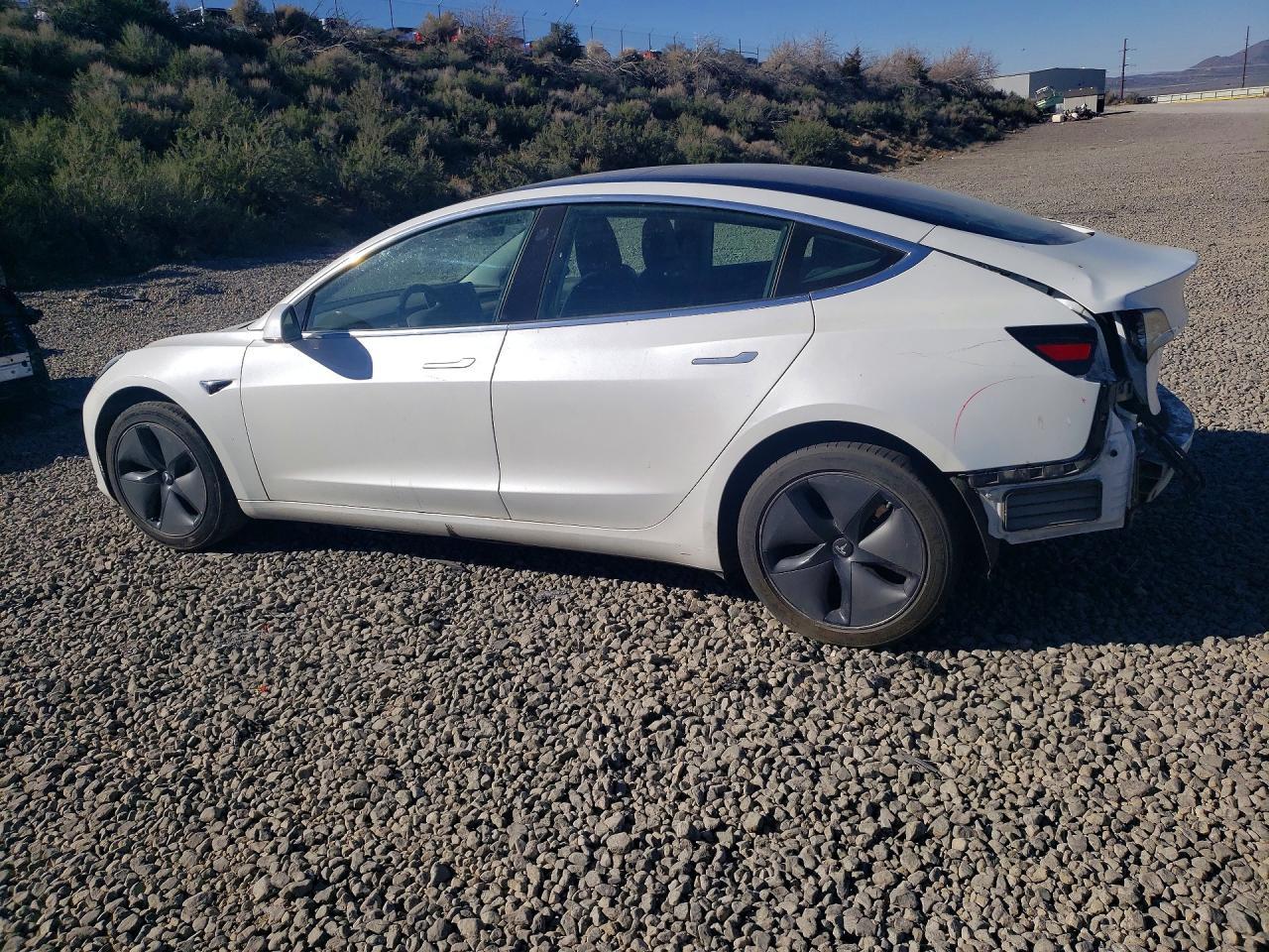 2020 Tesla Model 3 - Image 2