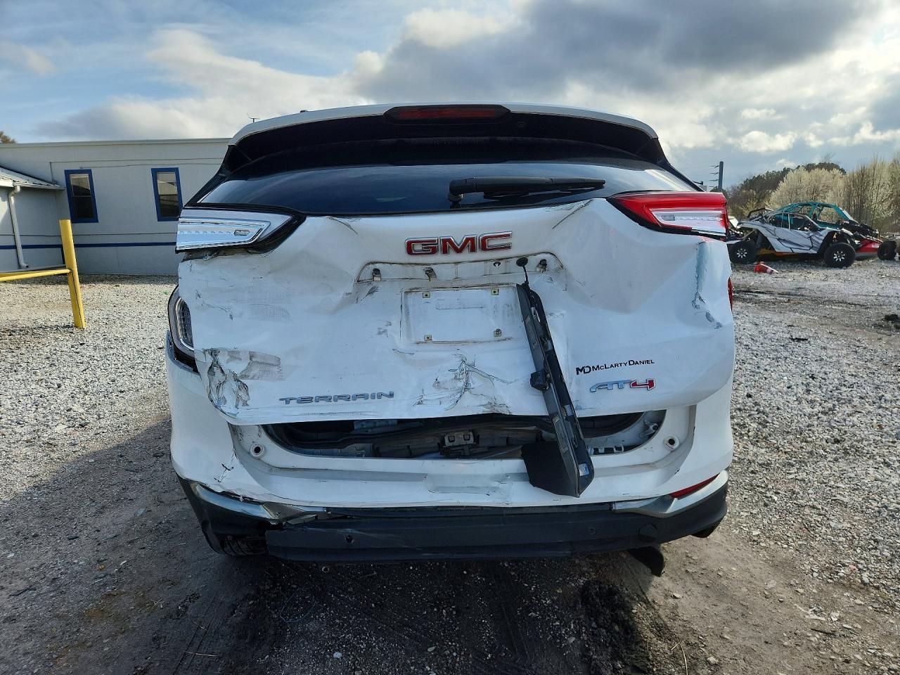 2022 GMC Terrain At4 - Image 6