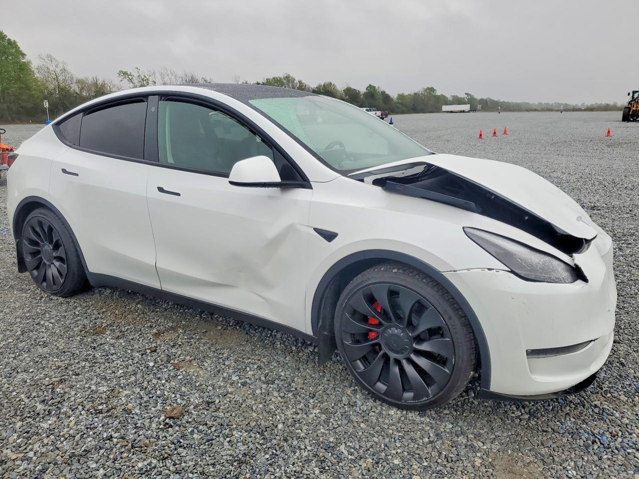 2023 Tesla Model Y - Image 4