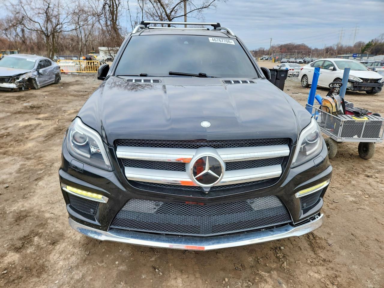 2015 Mercedes-Benz Gl 550 4Matic - Image 5