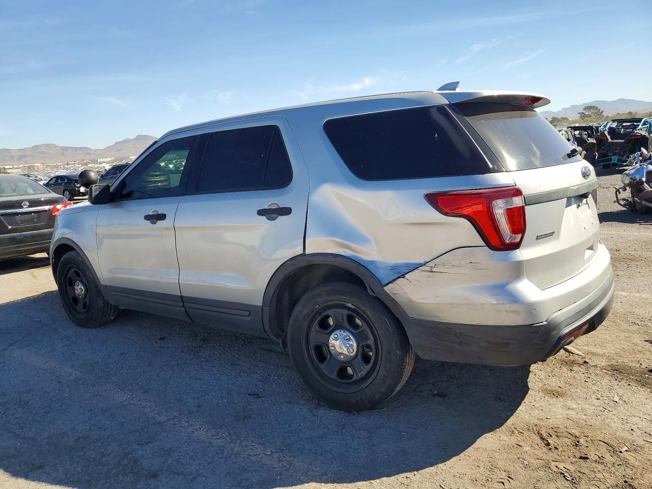 2016 Ford Explorer Police Interceptor - Image 2