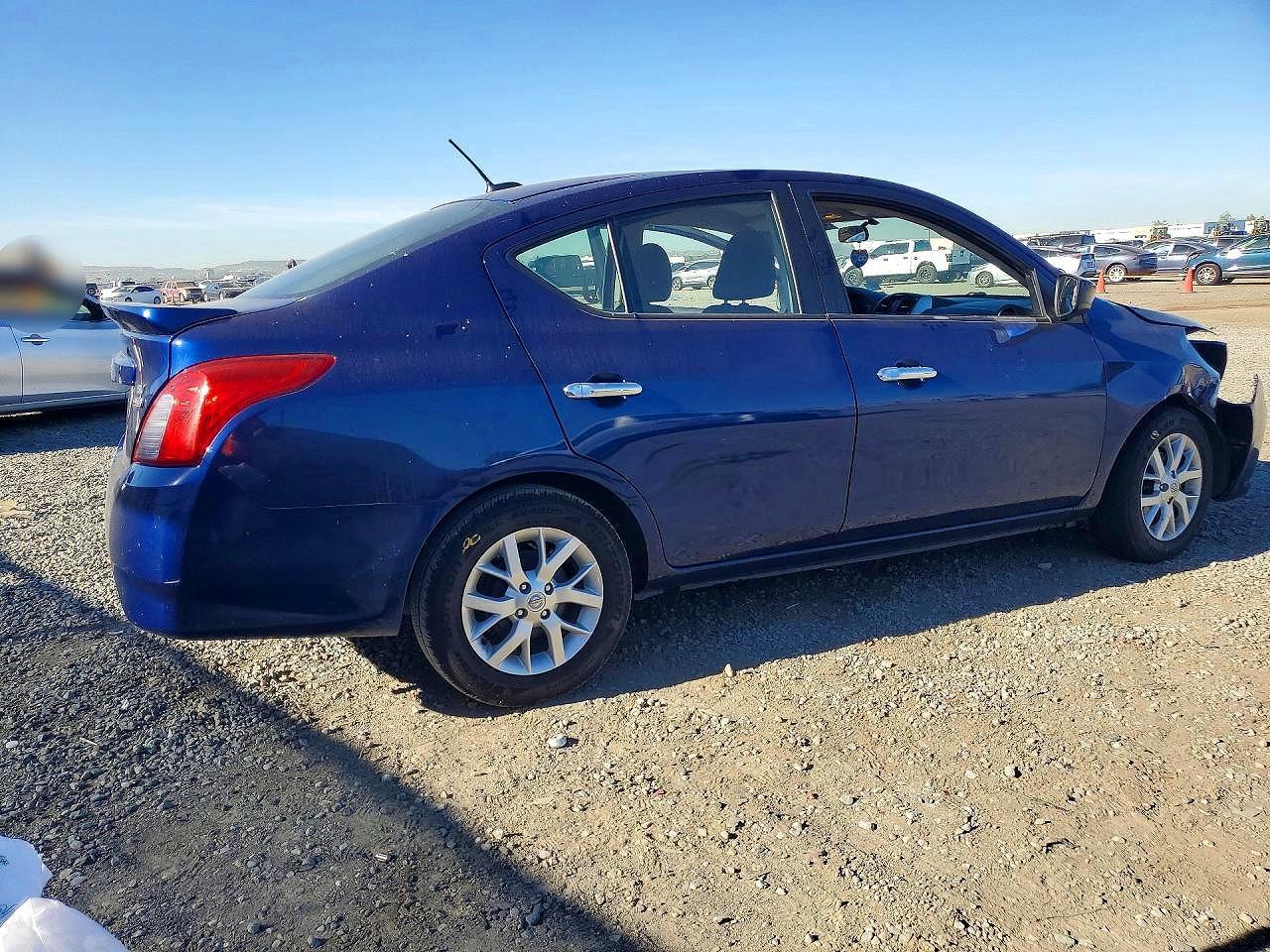 2018 Nissan Versa Sv - Фото 3