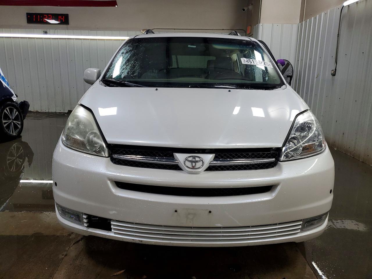 2004 Toyota Sienna Xle Limited 7 Passenger - Image 5
