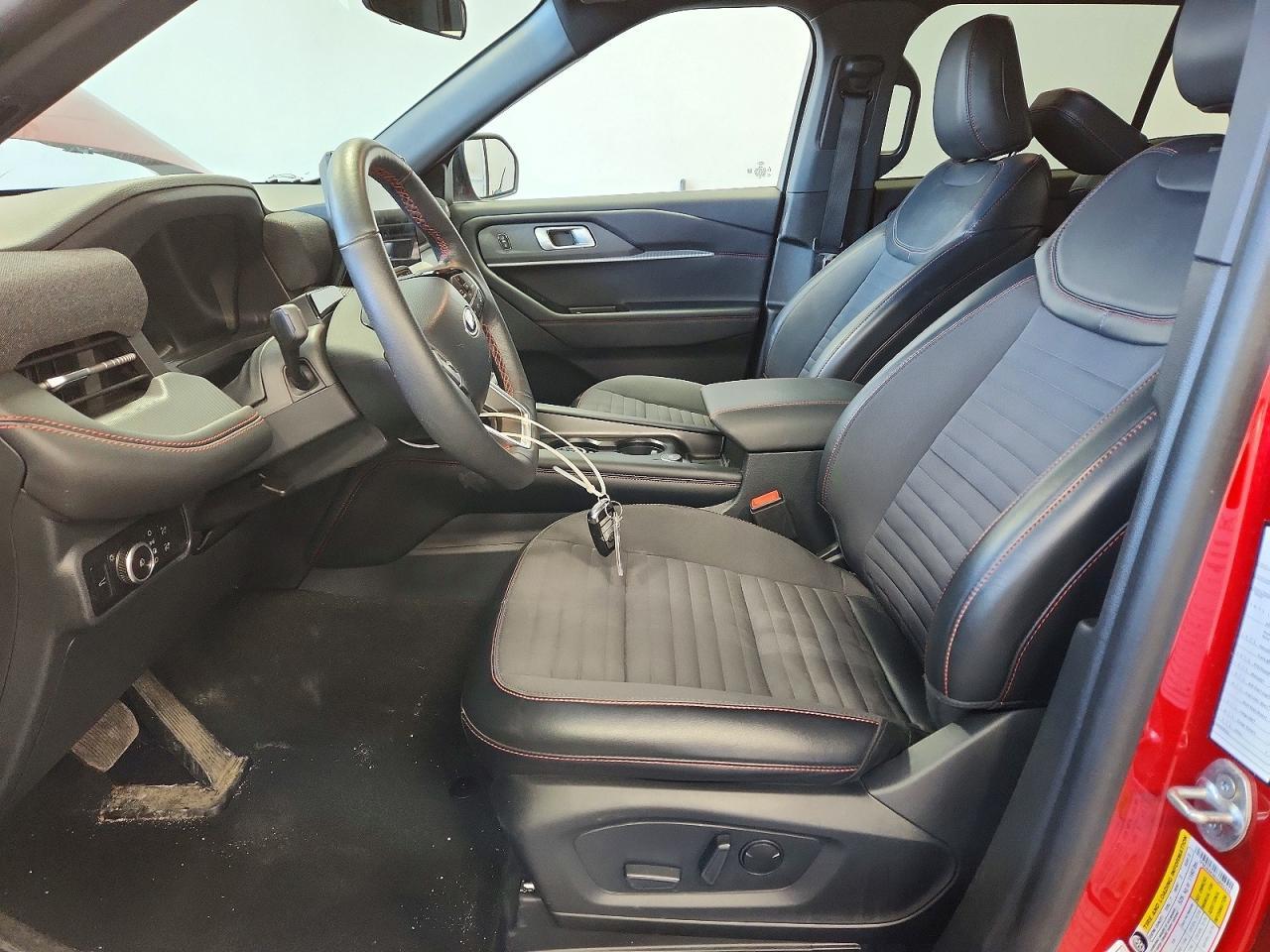 2025 Ford Explorer St-Line - Фото 7