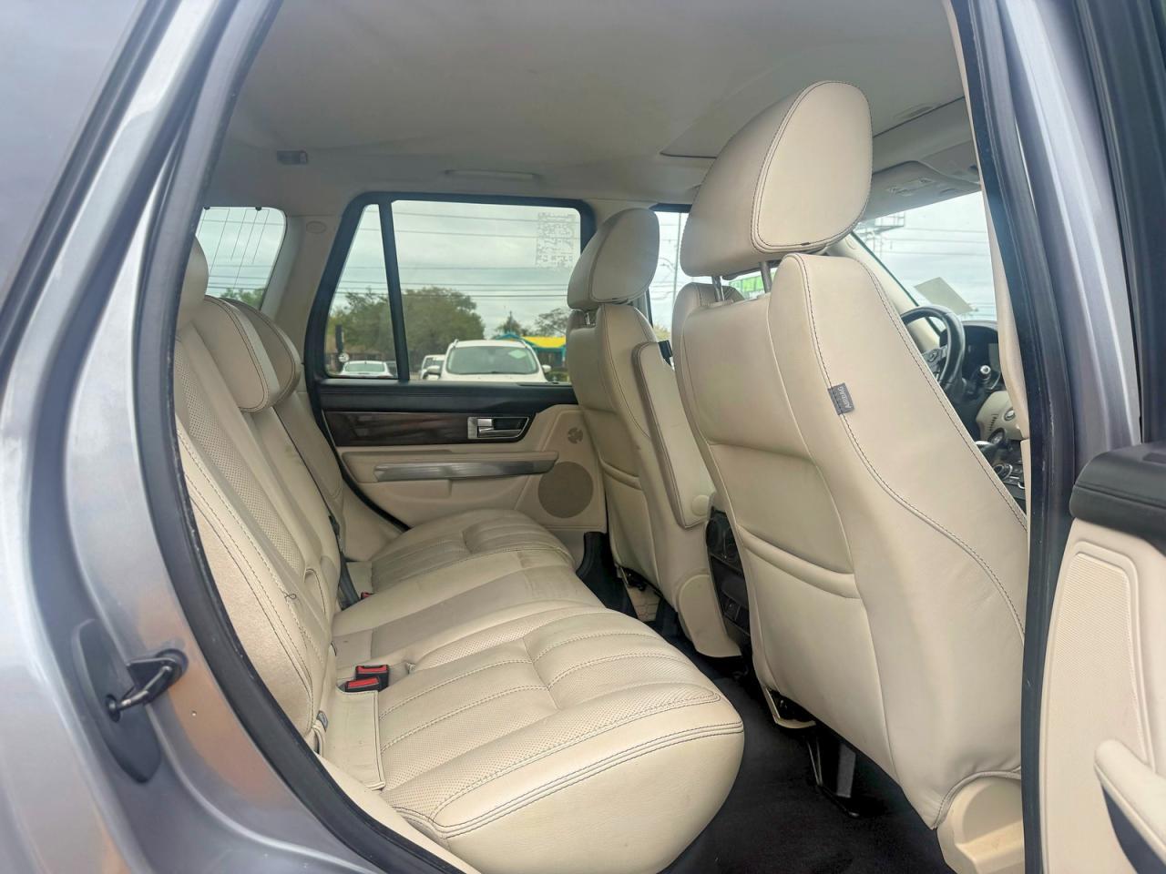 2012 Land Rover Range Rover Sport Hse Luxury - Image 6