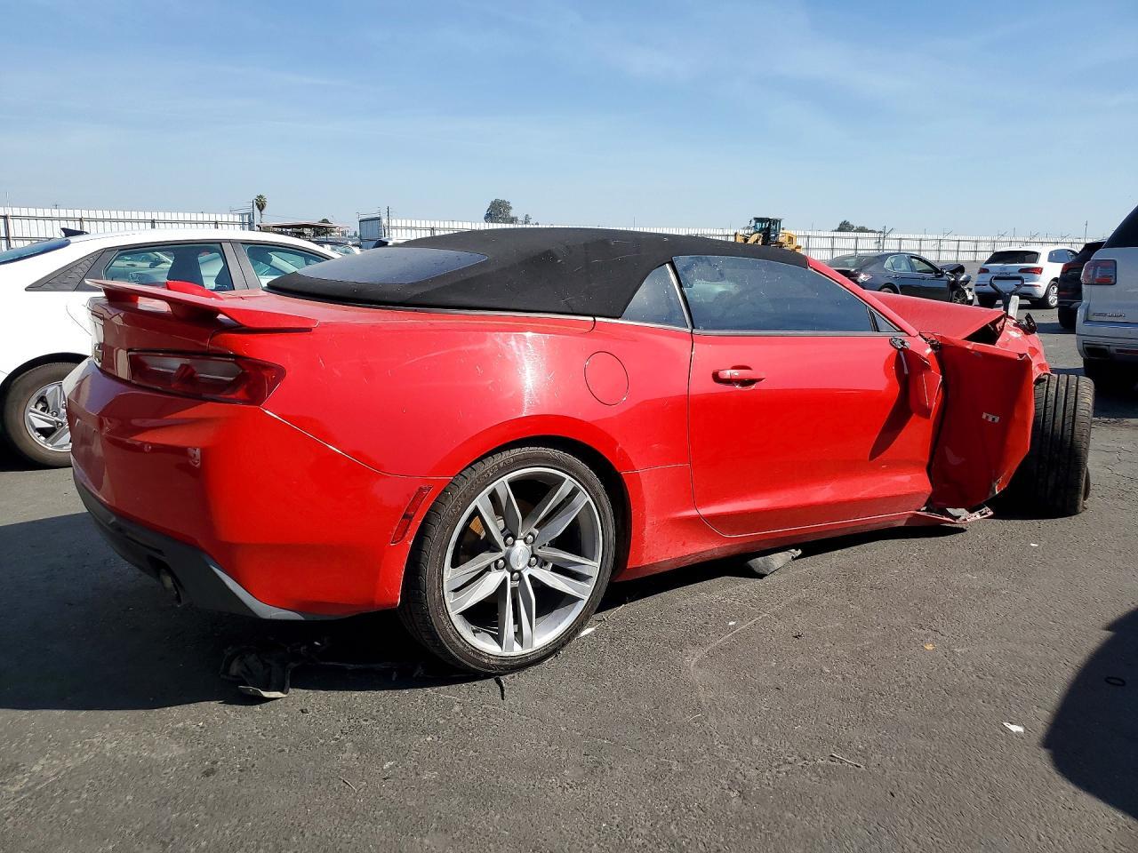 2018 Chevrolet Camaro - Фото 3